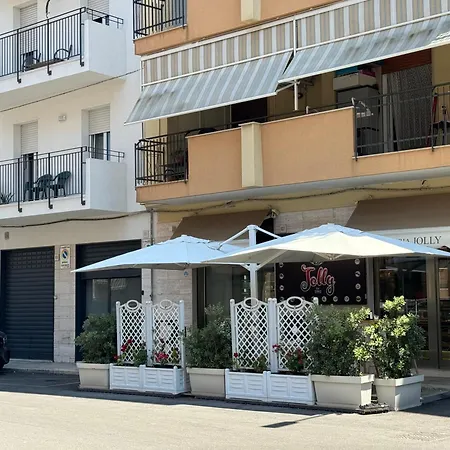 Apartman Mazzini 131 *